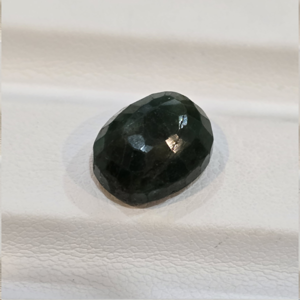 Emerald 5.70 carat (6.50 ratti)