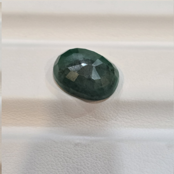 Emerald 6.05 carat (6.55 ratti)