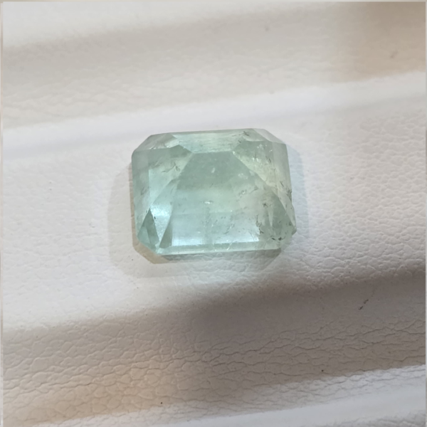 Columbian Emerald 3.85 carat (4.25 ratti)