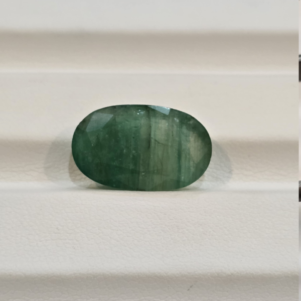 Emerald 7.85 carat 8.50 ratti