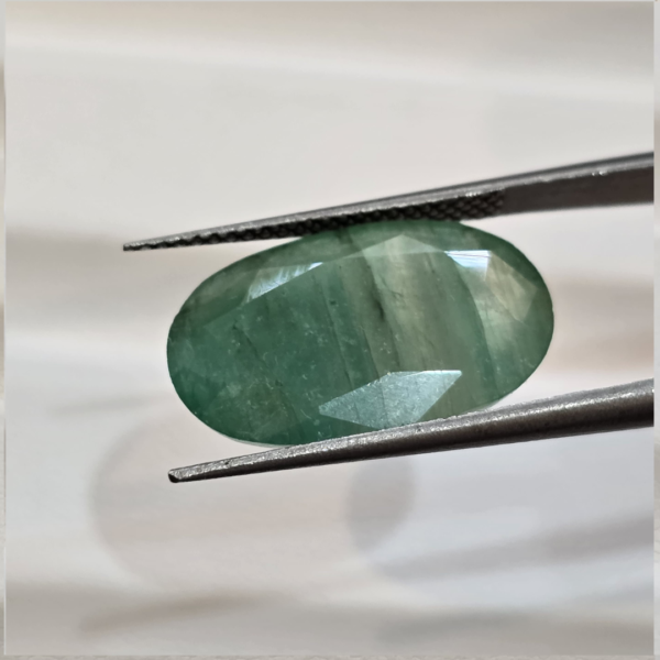 Emerald 7.85 carat 8.50 ratti