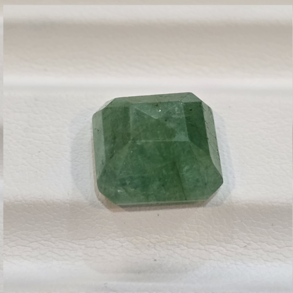 Emerald 7.00 carat 7.50 ratti