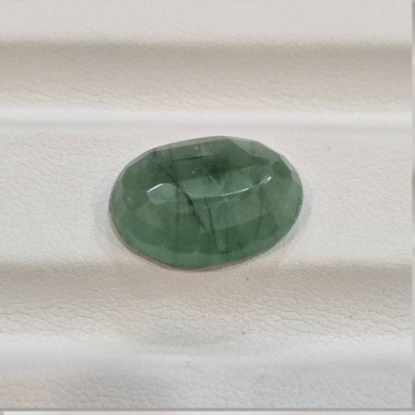 Emerald 5.70 carat 6.33 ratti