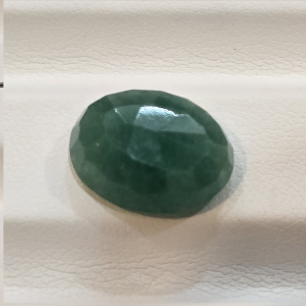 Emerald 5.60 carat 6.25 ratti