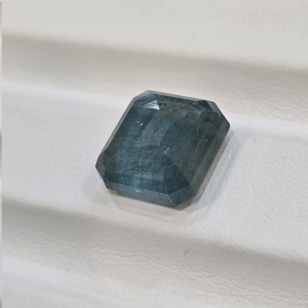 Emerald 7.60 carat 8.44 ratti