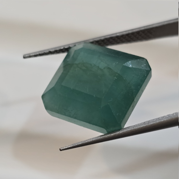 Emerald 9.45 carat 10.50 ratti