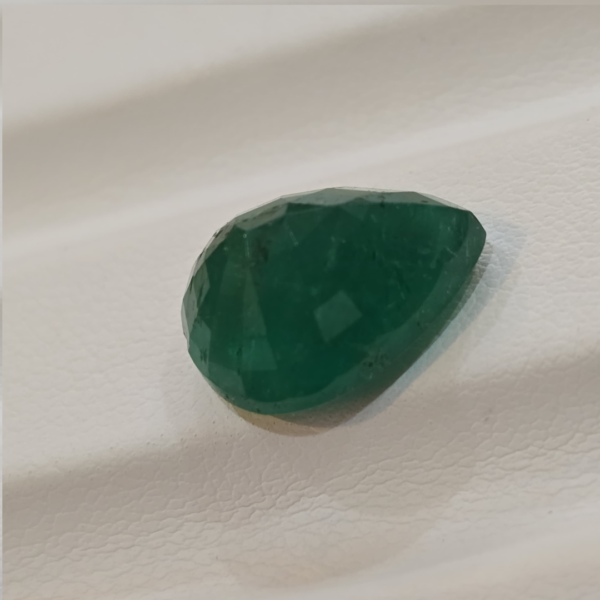 Columbian Emerald 6.00 carat 6.50 ratti
