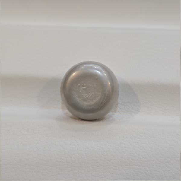 Gray Pearl 5.90 carat 6.50 ratti